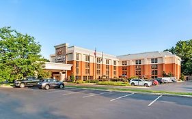 Comfort Inn & Suites Newark